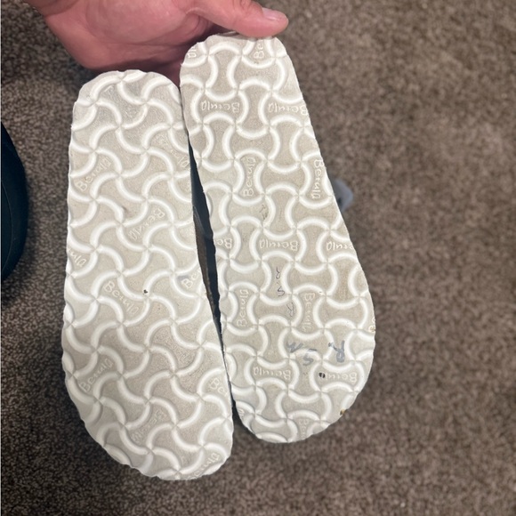 Stylish Silver Women's Sandals - Picture 3 of 4